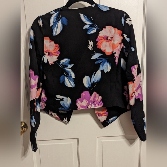 Love Tree Floral Blazer - Picture 4 of 7